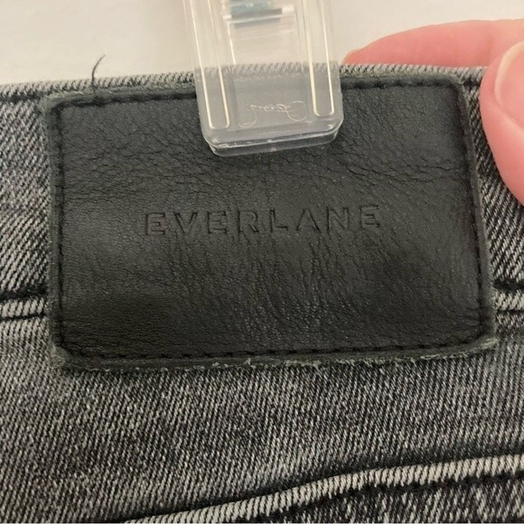 Everlane Women’s cigarette straight leg faded black gray jeans size 28 regular! - Picture 10 of 11